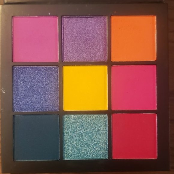 Huda Beauty Electric Obsessions Eyeshadow Palette - Picture 3 of 5